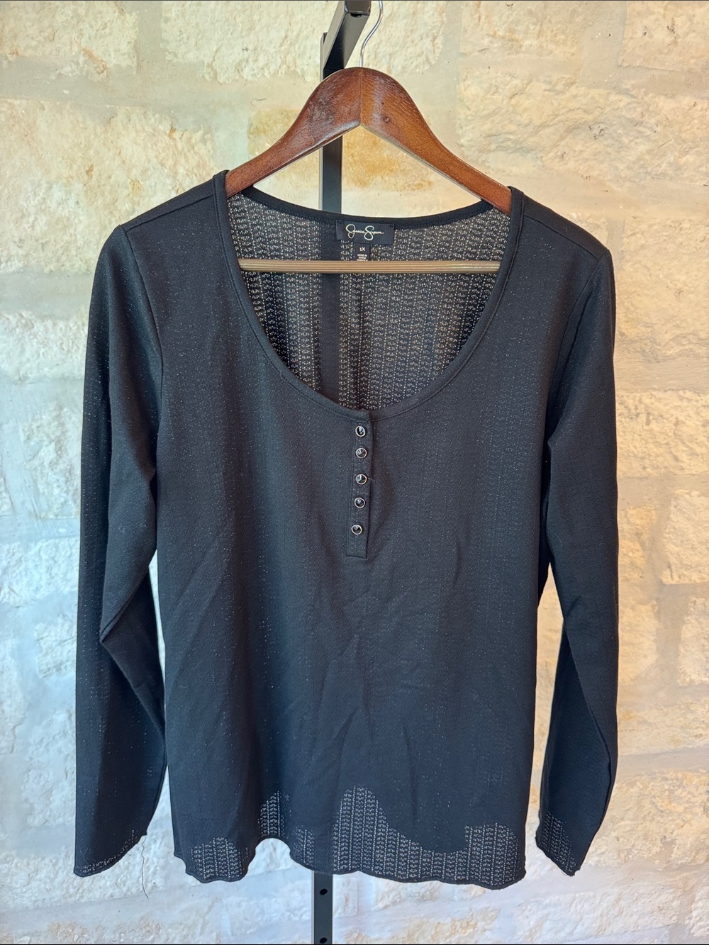 Jessica Simpson Black Long-Sleeve Scoop Henley Top